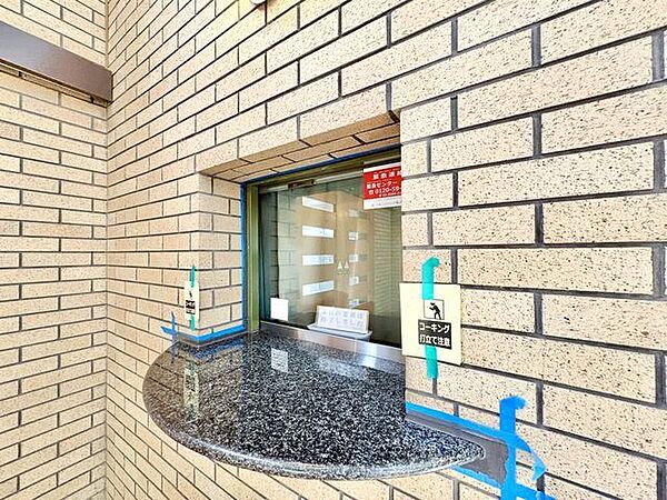 上質なデザインが落ち着きと高級感を与えます。お客様をもてなすのにぴったりなエントランス空間です。