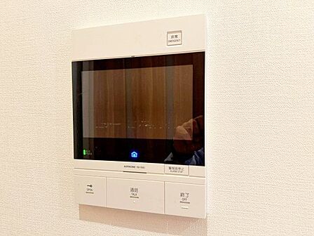「見える安心」をカタチにしました。誰が来てもわかる様にモニター付きインターホンを設置。