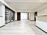 室内：会話が弾むリビング、料理が愉しくなるキッチン。家は、ただ生活する場ではなく、暮らしを愉しく、快適に。