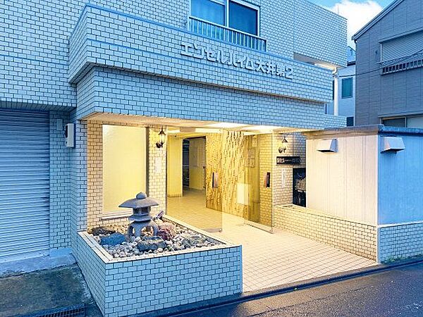 住む人がいつまでも心地良さを感じ続けられる多様な住空間を創造します。