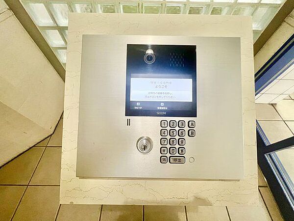 オートロック機能付で、安心のセキュリティ。毎日の暮らしを優しくサポートしてくれます。