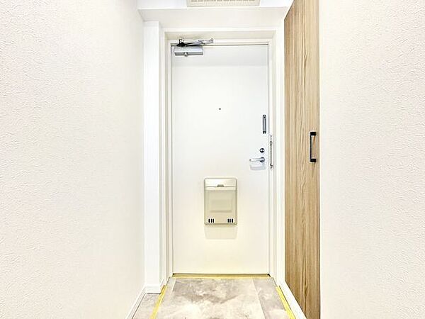 毎日の行き帰りで使う大事な玄関。明るい空間に仕上がりました。