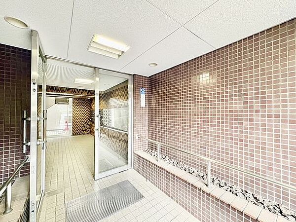 訪れる方々を優しく包み込み、心地よい空間を演出します。