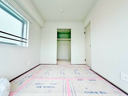 過ぎ行く時間をゆったりと感じることができる落ち着いたお部屋。静かな環境でリラックスタイムを。
