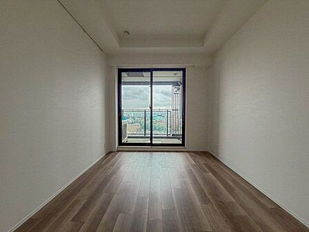 一日の疲れをいやしてくれる主寝室。時を忘れて過ごす場所として過ごせるお部屋。