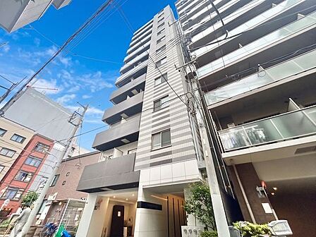 住む人がいつまでも心地良さを感じ続けられる多様な住空間を創造します。 (空の加工を生成AIで行っています)