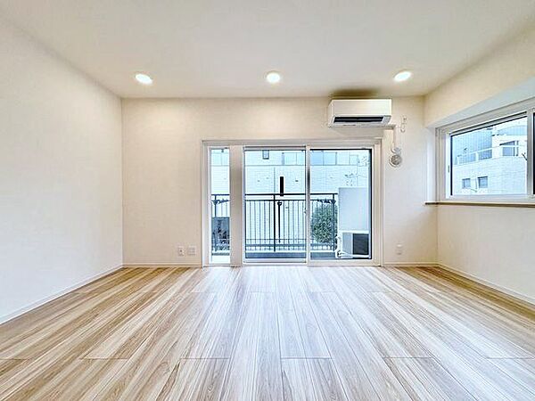 陽光が柔らかに差し込む空間で、穏やかな毎日をお過ごしいただけます。