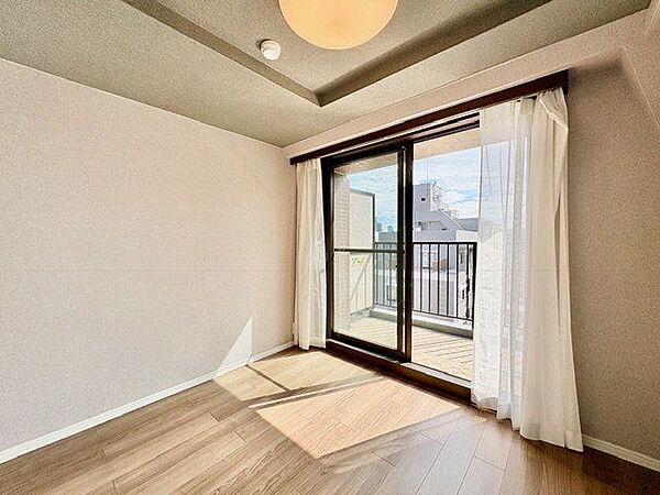 シンプル・イズ・ベストが基本。プレーンな空間を自分好みに。いつまでも快適に暮せる住まいへ。