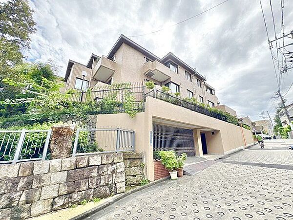 流行に左右されず、将来にわたって価値が継続する「上質」な佇まい。