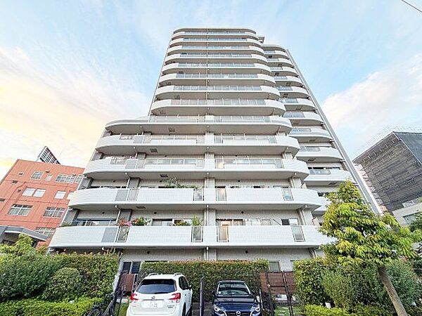 流行に左右されず、将来にわたって価値が継続する「上質」な佇まい。（空の加工を生成AIで行っています。）