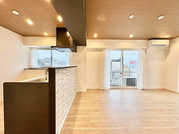 新規内装リノベーションで充実した設備と綺麗な空間から新生活をスタートしませんか？