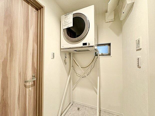パワフルなガス衣類乾燥機「幹太くん」完備で家事時間を大幅に短縮できます。
