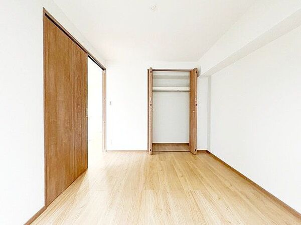 自由度が高いので家具やレイアウトでお好みの空間を創り上げられます。
