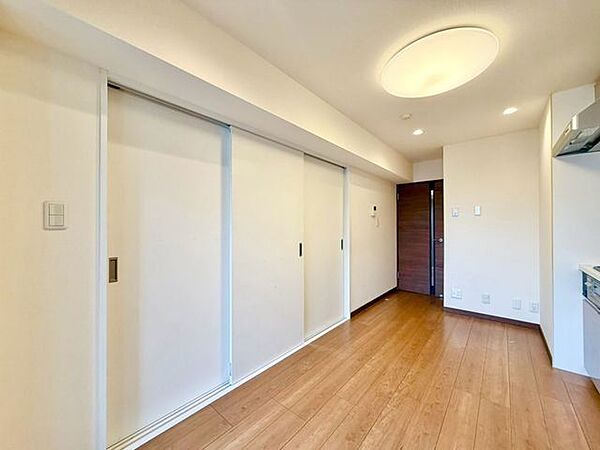 落ち着いた雰囲気に包まれて、ゆったりとしたひとときを過ごせます。（リフォーム前）