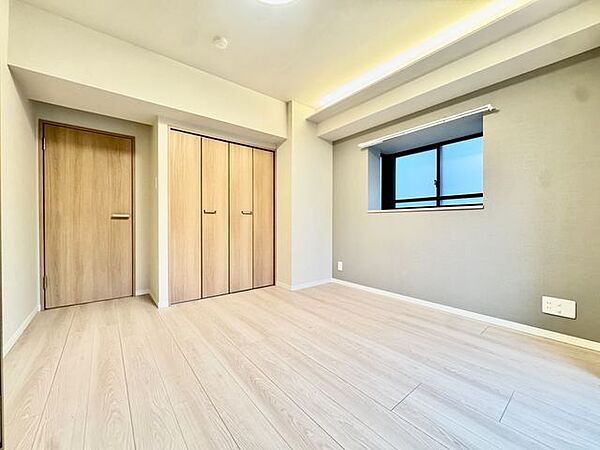 過ぎ行く時間をゆったりと感じることができる落ち着いたお部屋。静かな環境でリラックスタイムを。