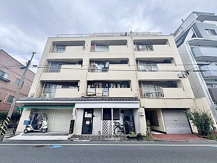 穏やかな住環境と充実の生活利便性を備えたこの地で誇りに思える住まいを実現。