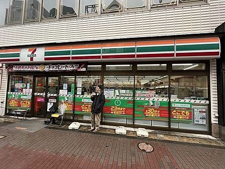 セブンイレブン五反田店 160m