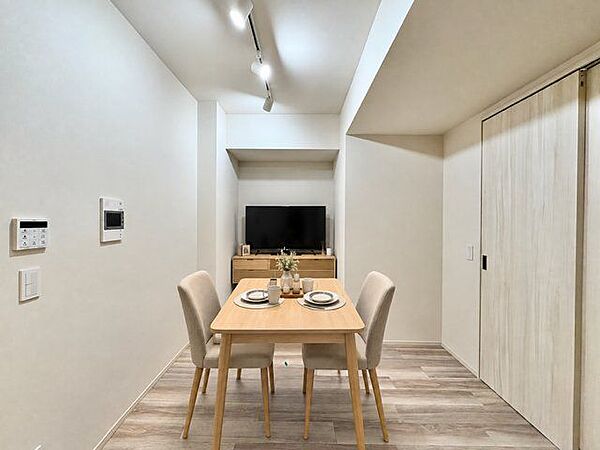 少しでも豊かに快適に。そんな想いから生まれた邸宅は、これから先の生活をきっと支えてくれるはずです。※配置してある家具や小物はCGよるイメージです。