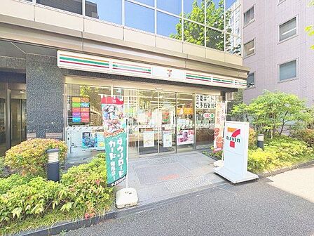 セブンイレブン西新橋3丁目店 210m