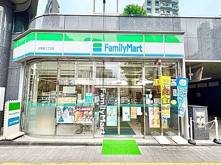 ファミリーマート台東寿二丁目店 400m
