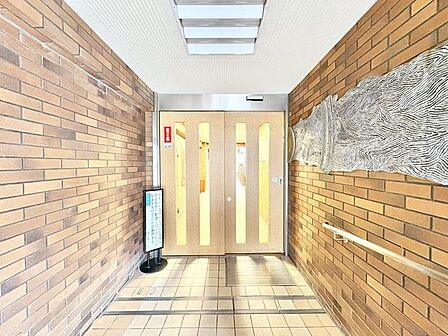 帰宅されるご家族や、訪れる方を優しく迎える・安らぎに満ちた生活空間を予感させてくれます。