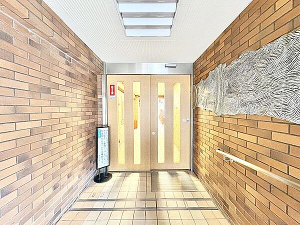 帰宅されるご家族や、訪れる方を優しく迎える・安らぎに満ちた生活空間を予感させてくれます。