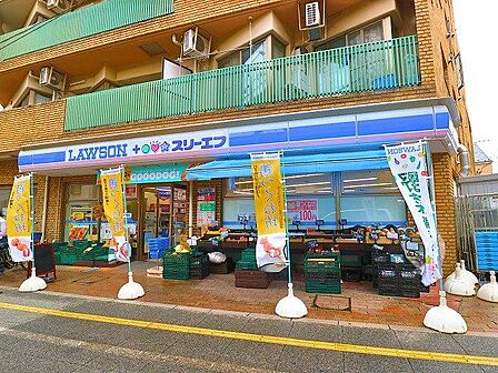 ローソン・スリーエフ松陰神社駅前店 350m