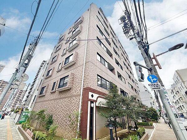 それぞれが思い描く理想の「ライフスタイル」や「ライフステージ」を実現するために。（空の加工を生成AIで行っています。）
