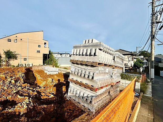 家族ひとりひとりが笑顔になれる邸宅を、この土地にイメージしてみてください。誇りに思える住まいを実現。