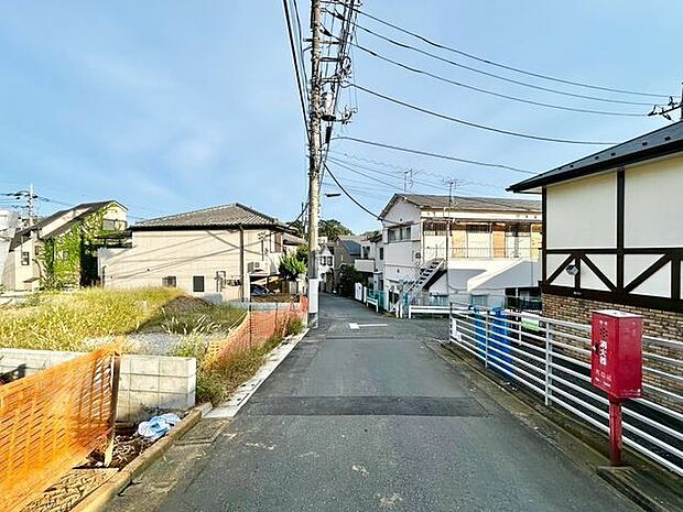 お住まい探しの中で是非チェックして頂きたいのが、前面道路の交通量と安全性、周辺の幹線道路の状況等です。