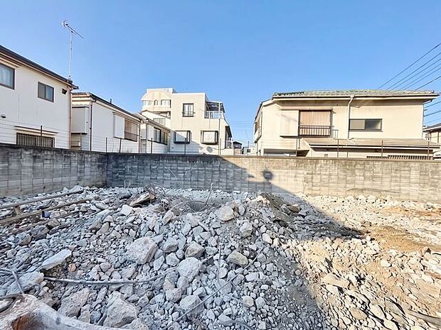陽当りの良い2階に開放的なリビングを配置。風通しも優れているため過ごしやすい環境です。