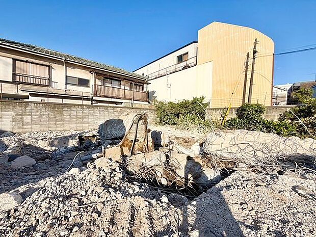 2階リビングは太陽光を取り入れやすいので明るく開放的な空間となります。