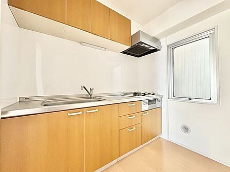 忙しくて慌ただしい毎日でも、綺麗が続く理想のキッチン。毎日使う場所は自分らしいスタイルで輝き続ける。