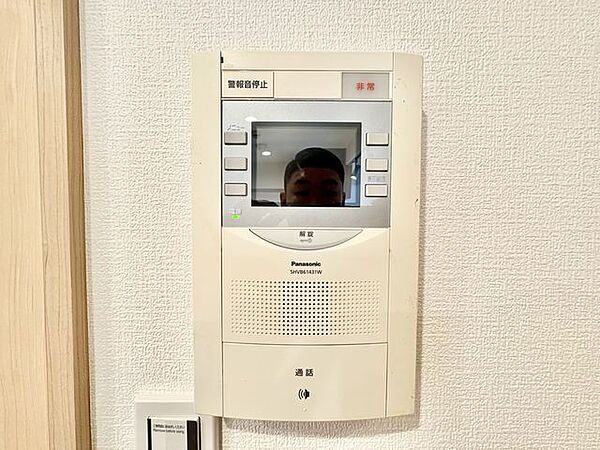 「見える安心」をカタチにしました。誰が来てもわかる様にモニター付きインターホンを設置。