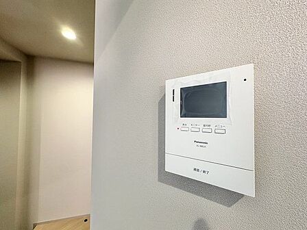 「見える安心」をカタチにしました。誰が来てもわかる様にモニター付きインターホンを設置。