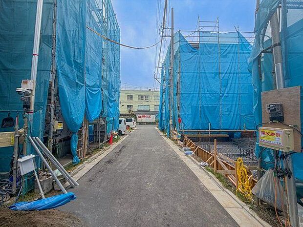 穏やかな住環境と充実の生活利便性を備えたこの地で誇りに思える住まいを実現。（空の加工を生成AIで行っています）