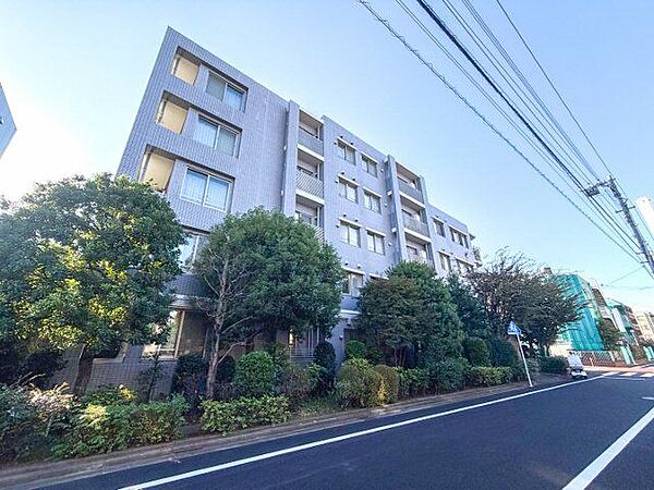 住む人がいつまでも心地良さを感じ続けられる多様な住空間を創造します。