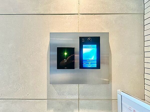 オートロック機能付で安心のセキュリティ。毎日の暮らしを優しくサポートしてくれます。