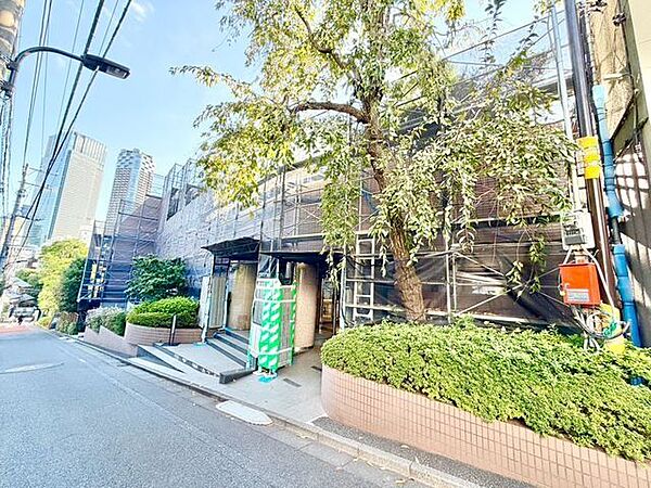 住む人がいつまでも心地良さを感じ続けられる多様な住空間を創造します。 （大規模修繕工事実施中）