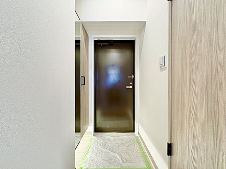 毎日の行き帰りで使う大事な玄関。ただいまと叫びたくなるような、明るい空間に仕上がりました。