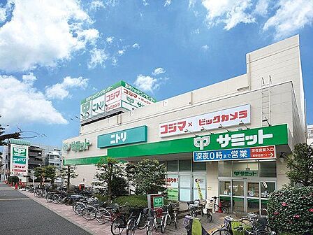 志村ショッピングセンター 徒歩8分。 620m