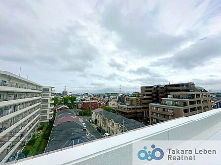 住戸からの眺望。風通しが良く、お洗濯物も早く乾きそうです。毎日のお洗濯が楽しみになりそうです。