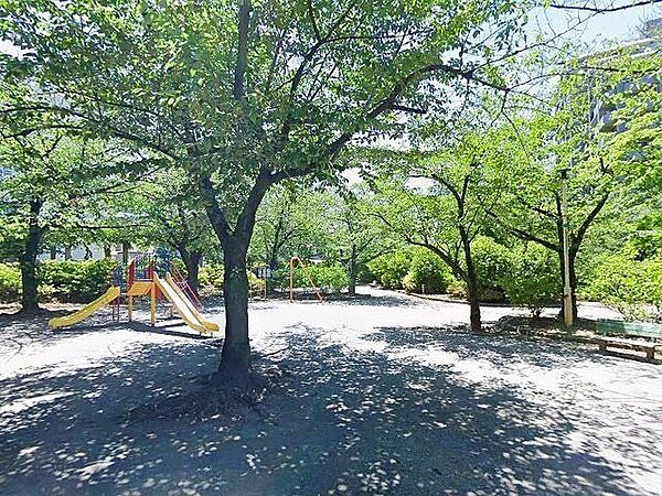 板橋区立加賀第二公園 徒歩12分。 890m