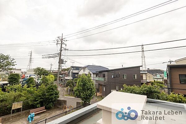 住戸からの眺望。風通しが良く、お洗濯物も早く乾きそうです。毎日のお洗濯が楽しみになりそうです。