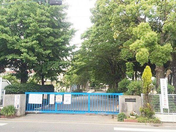 蕨市立東中学校 徒歩5分。 360m