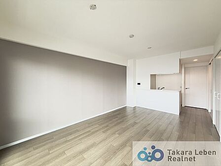 毎日のお食事やティータイム、読書やお昼寝など、なんでも受け入れてくれる自由で心地良いリビング。プライベートタイムの満足感を大きく高められる空間です。