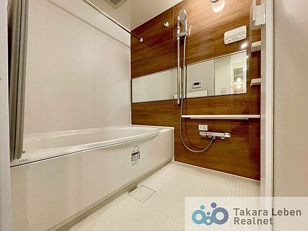 お一人でゆっくり過ごすのも良し。お子様と一緒に楽しみながら入るのも良し、至福のバスタイムで日頃の疲れを癒してください。
