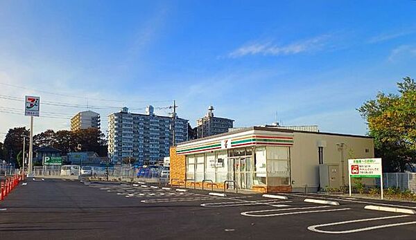 セブンイレブン朝霞溝沼店 徒歩8分。 610m