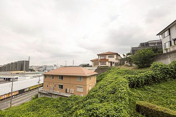 心地良さに包まれ、日々の暮らしをより鮮やかに彩ります。