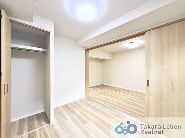 約4.0帖の洋室です。